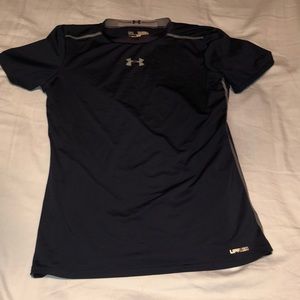 Navy Under Armour performance tee shirt